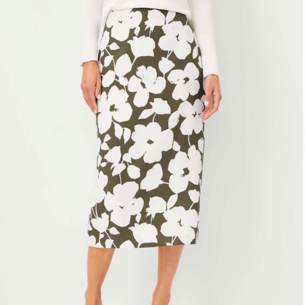 Ann Taylor Floral Green and White Midi Pencil Skirt